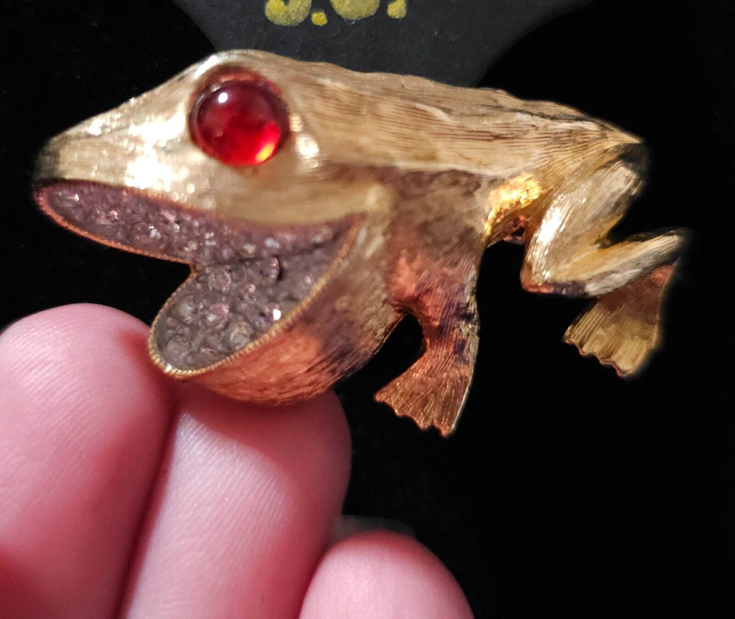 Frog Brooch Pin Rhinestones Vintage Red Eyes Mint Gold tone